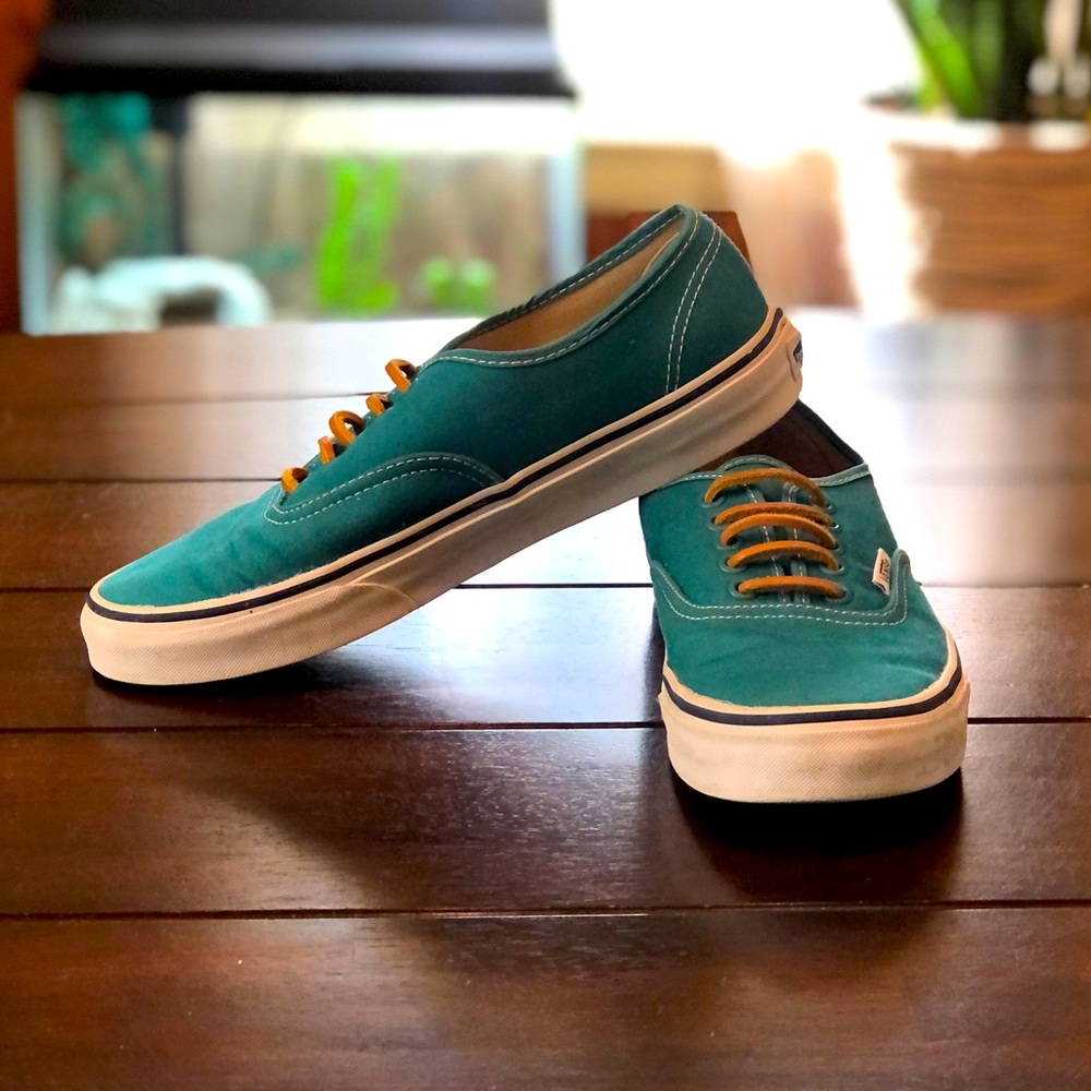 Vans turquoise sneakers W 8.5/ M 7